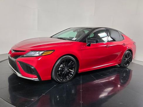 Used 2024 Toyota Camry XSE w/ Navigation Package FWD image 2