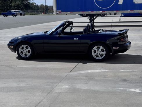 Used 1996 MAZDA MX-5 Miata image 7
