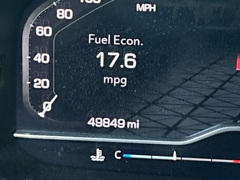 Used 2023 GMC Yukon XL Denali image 24