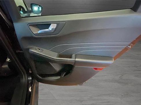 Used 2023 Ford Escape ST-Line image 32