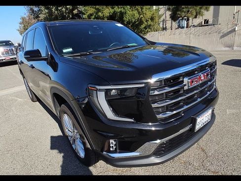 Used 2024 GMC Acadia Elevation w/ Luxury Package FWD image 2