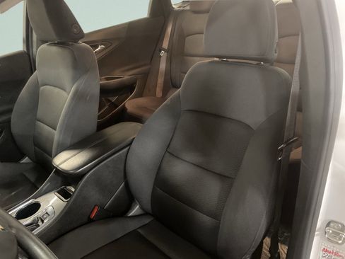 Used 2024 Chevrolet Malibu LT image 14