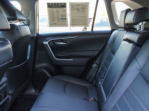 Used 2023 Toyota RAV4 XLE Premium image 19