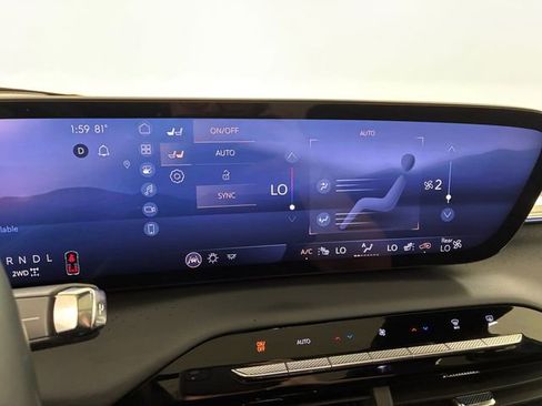 Used 2025 Buick Enclave Avenir w/ Super Cruise Package AWD/4WD image 26