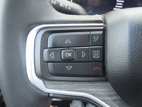 Used 2024 Jeep Wagoneer Series II w/ Flexible Seating Group image 40