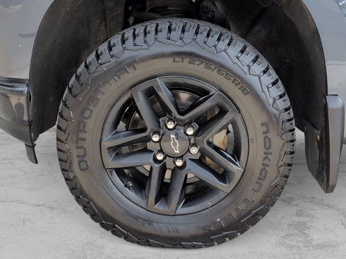Used 2019 Chevrolet Silverado 1500 Custom Trail Boss AWD/4WD image 15