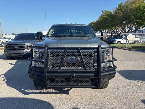 Used 2020 Ford F350 XLT image 2