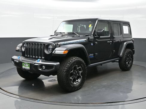 Used 2021 Jeep Wrangler Unlimited Rubicon 4xe w/ Cold Weather Group AWD/4WD image 2