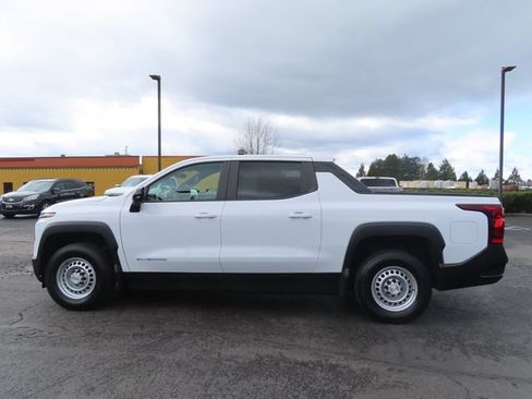 Used 2025 Chevrolet Silverado EV W/T AWD/4WD image 4
