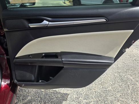 Used 2018 Ford Fusion Titanium image 14