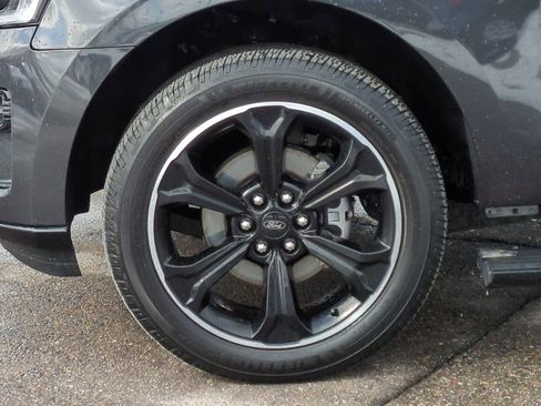 Used 2023 Ford Expedition Max Limited image 14