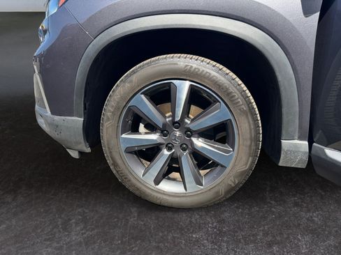 Used 2025 Honda Pilot Elite image 14