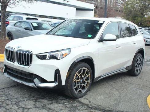 New 2026 BMW X1 xDrive28i w/ Convenience Package image 3