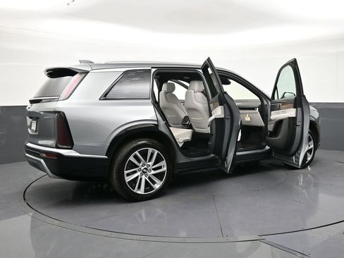 Used 2026 Cadillac Vistiq Luxury AWD/4WD image 33
