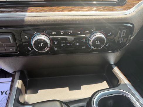 Used 2025 GMC Sierra 1500 Elevation w/ Preferred Package AWD/4WD image 33