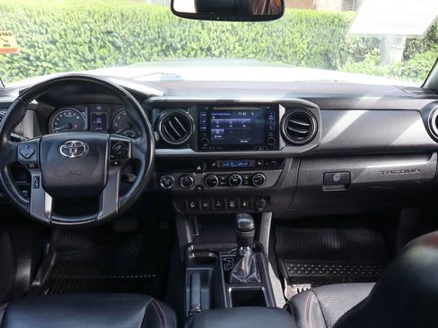 Used 2017 Toyota Tacoma TRD Pro AWD/4WD image 27