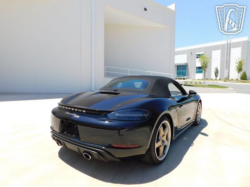 Used 2021 Porsche 718 Boxster image 27