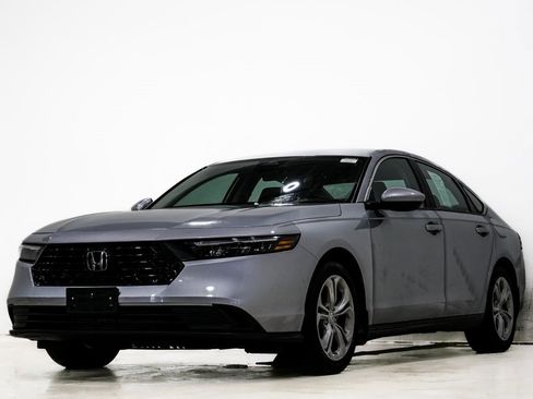 Used 2023 Honda Accord LX image 3