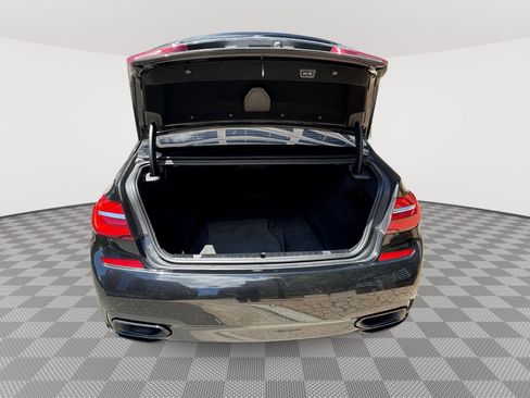 Used 2017 BMW 750i RWD image 21