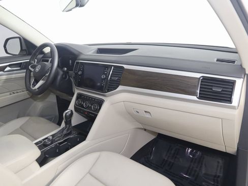 Used 2022 Volkswagen Atlas SE image 41