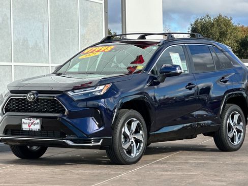 Certified 2025 Toyota RAV4 SE w/ Weather & Moonroof Package image 10