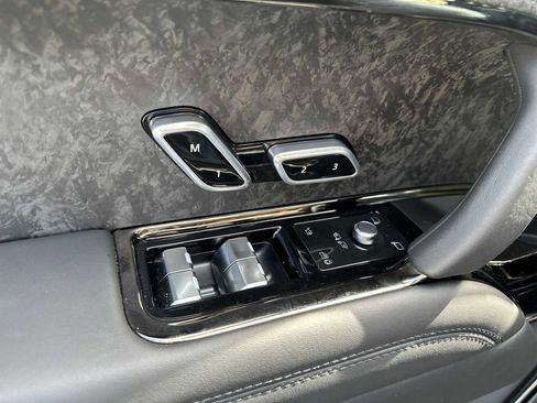 Used 2025 Land Rover Range Rover Sport Autobiography image 22