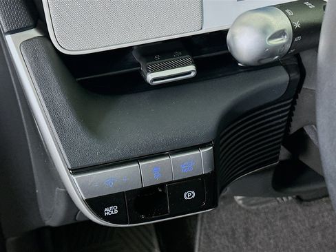 Used 2024 Hyundai Ioniq 5 SEL RWD image 17