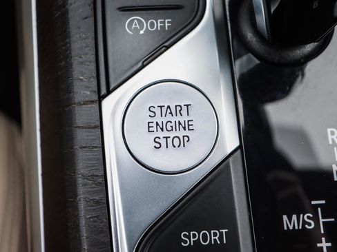 Used 2019 BMW 330i xDrive Sedan w/ Premium Package image 15