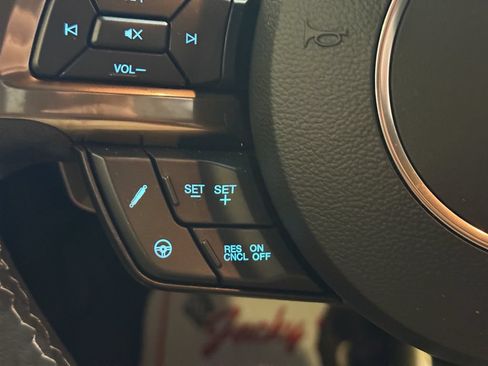 Used 2022 Ford Mustang Shelby GT500 w/ Technology Package RWD image 28