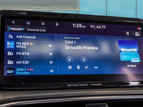 Used 2023 Hyundai Santa Fe Limited AWD/4WD image 25