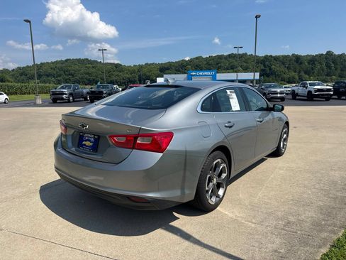 Used 2023 Chevrolet Malibu LT FWD image 4