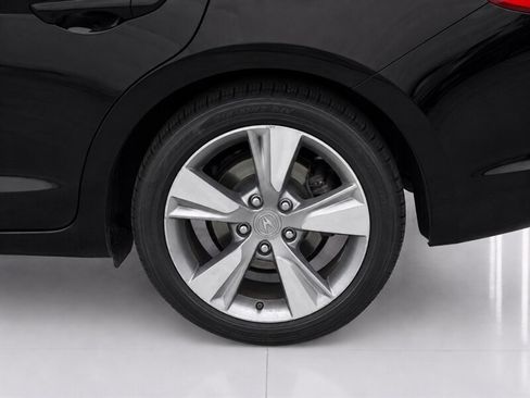 Used 2013 Acura ILX w/ Technology Package FWD image 27