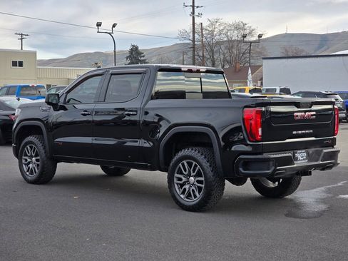 Used 2020 GMC Sierra 1500 AT4 w/ AT4 Carbonpro Edition image 3