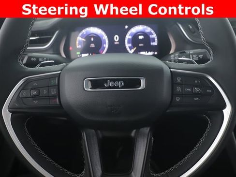 Used 2025 Jeep Grand Cherokee Laredo w/ MOPAR Finishing Package image 22