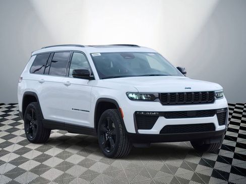 New 2026 Jeep Grand Cherokee L Limited w/ Limited Altitude Package AWD/4WD image 4