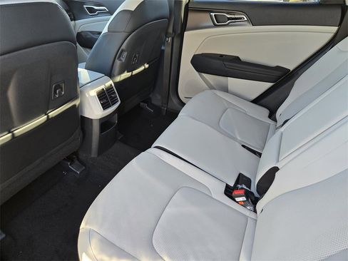 New 2026 Kia Sportage EX image 40