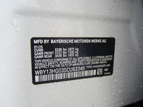 Used 2025 BMW i5 xDrive40 w/ Executive Package image 31