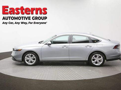 Used 2025 Honda Accord LX image 59