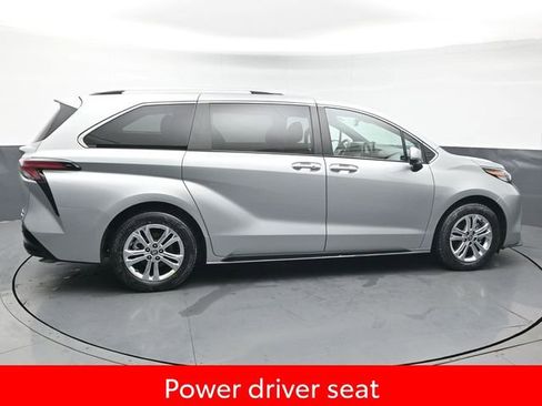 Certified 2023 Toyota Sienna Platinum image 8