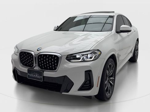 Used 2023 BMW X4 xDrive30i w/ M Sport Package AWD/4WD image 4