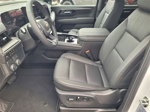 New 2026 Chevrolet Suburban LT w/ Comfort Package image 8