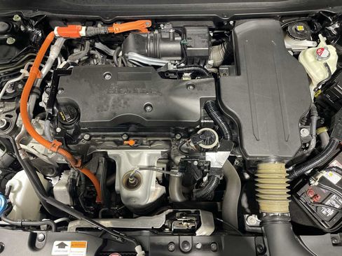 Used 2022 Honda Accord Touring image 9