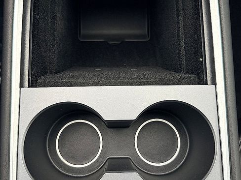 Used 2021 Tesla Model Y Long Range AWD/4WD image 35