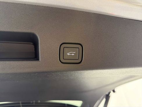 New 2026 GMC Acadia Elevation w/ Elevation Premium Package image 36