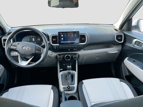 New 2025 Hyundai Venue SEL FWD image 22