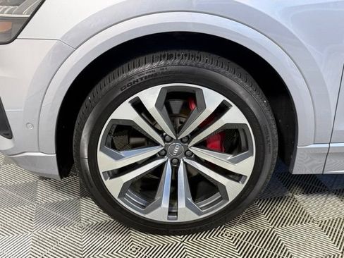 Used 2019 Audi Q8 Prestige AWD/4WD image 20