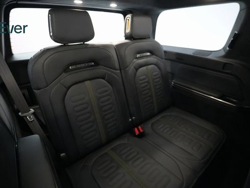 Used 2024 Rivian R1S Adventure image 22