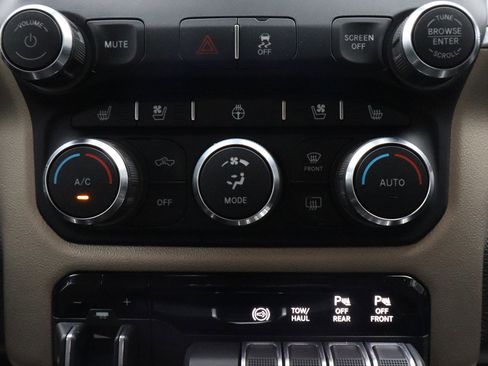 Used 2020 RAM 2500 Laramie AWD/4WD image 10