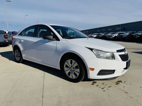 Used 2012 Chevrolet Cruze LS w/ Connectivity Package image 2