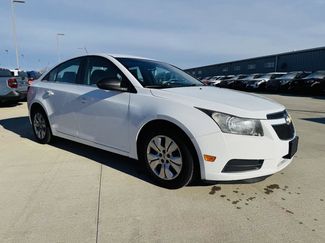 Used 2012 Chevrolet Cruze LS w/ Connectivity Package video 2